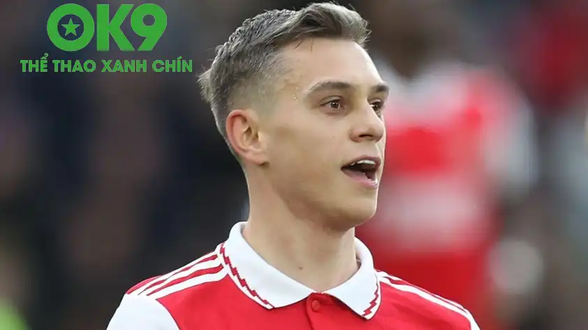 Trossard trở lại sau chấn thương háng (Ảnh: Sky Sports)